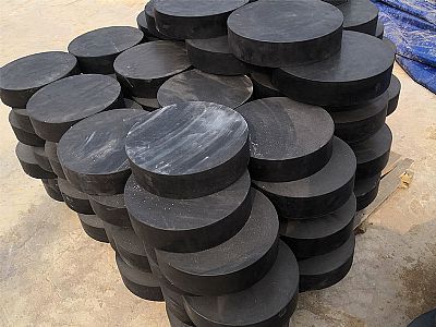 迁西县板式橡胶支座由若干层橡胶片与薄钢板经加压硫化